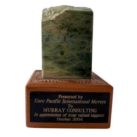 New Zealand Nephrite Jade On 30,000 Year Old Swamp Kauri Wood Carving - Picture 1 of 10
